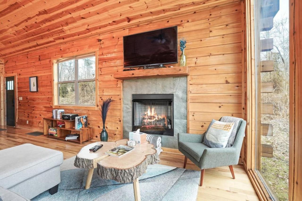 Fern Haven A Modern Take On Hocking Hills Cabins Stella Eksteriør billede
