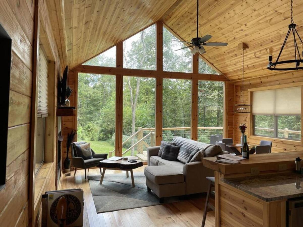 Fern Haven A Modern Take On Hocking Hills Cabins Stella Eksteriør billede