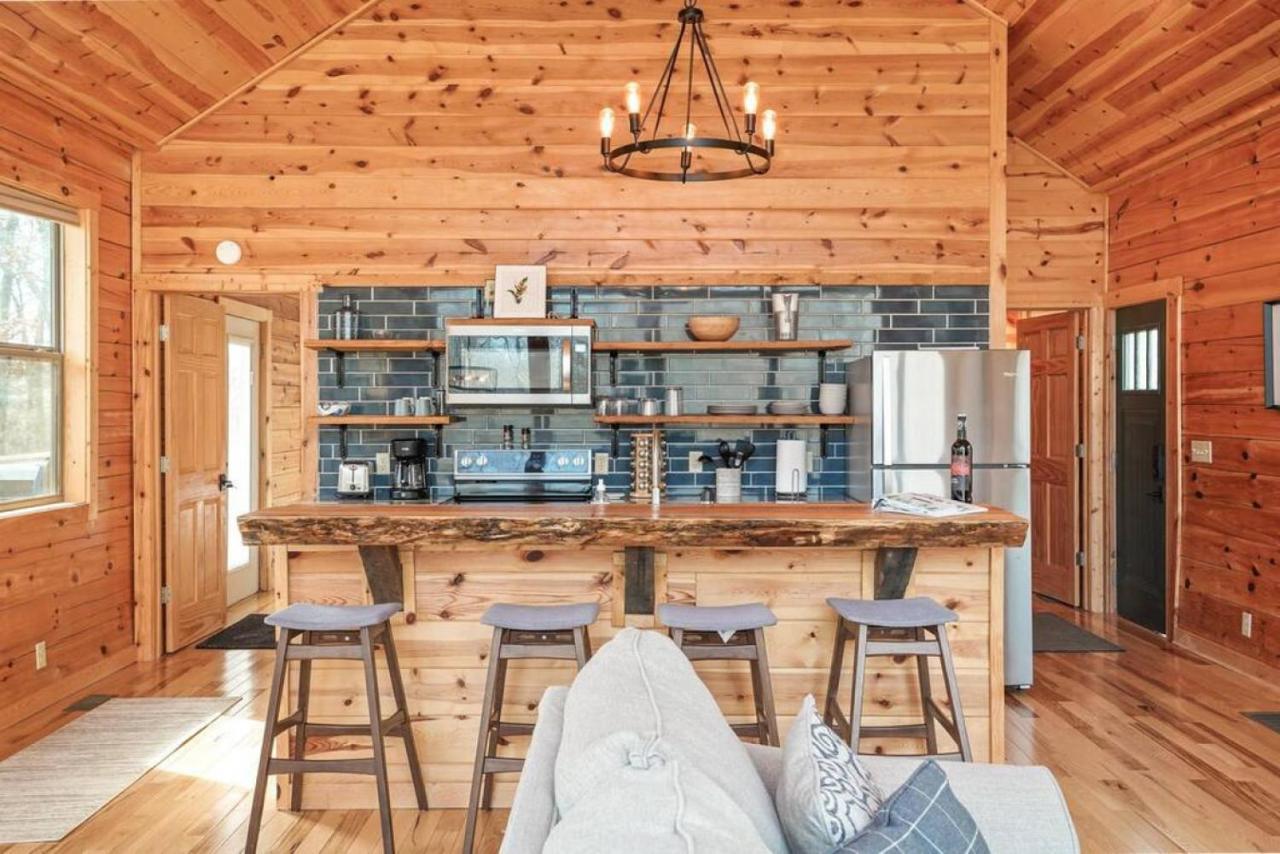 Fern Haven A Modern Take On Hocking Hills Cabins Stella Eksteriør billede