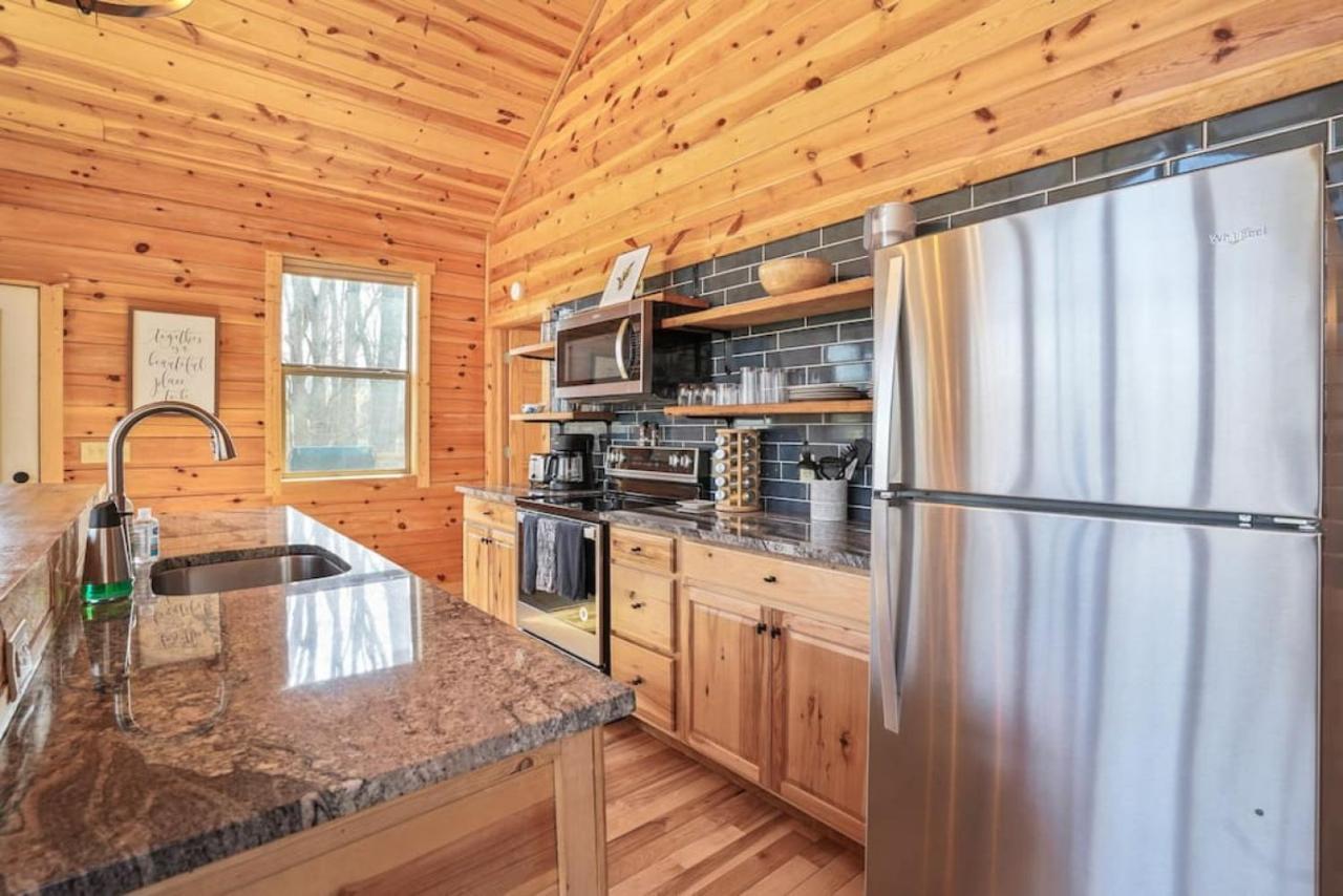 Fern Haven A Modern Take On Hocking Hills Cabins Stella Eksteriør billede