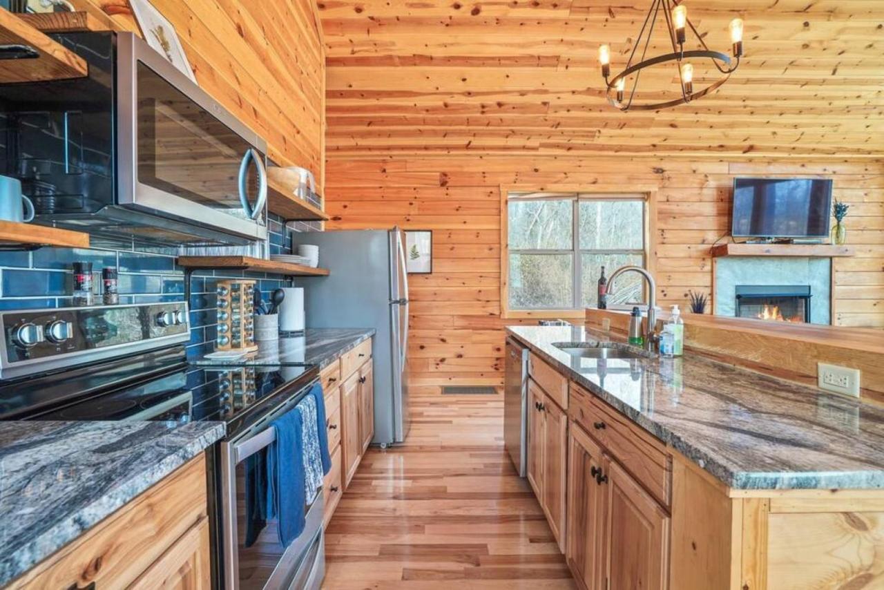 Fern Haven A Modern Take On Hocking Hills Cabins Stella Eksteriør billede