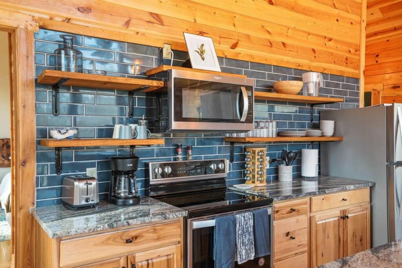 Fern Haven A Modern Take On Hocking Hills Cabins Stella Eksteriør billede