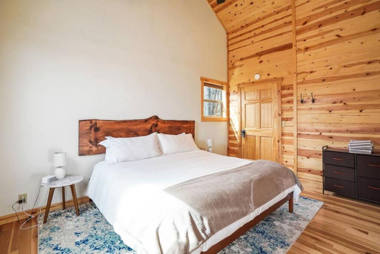 Fern Haven A Modern Take On Hocking Hills Cabins Stella Eksteriør billede
