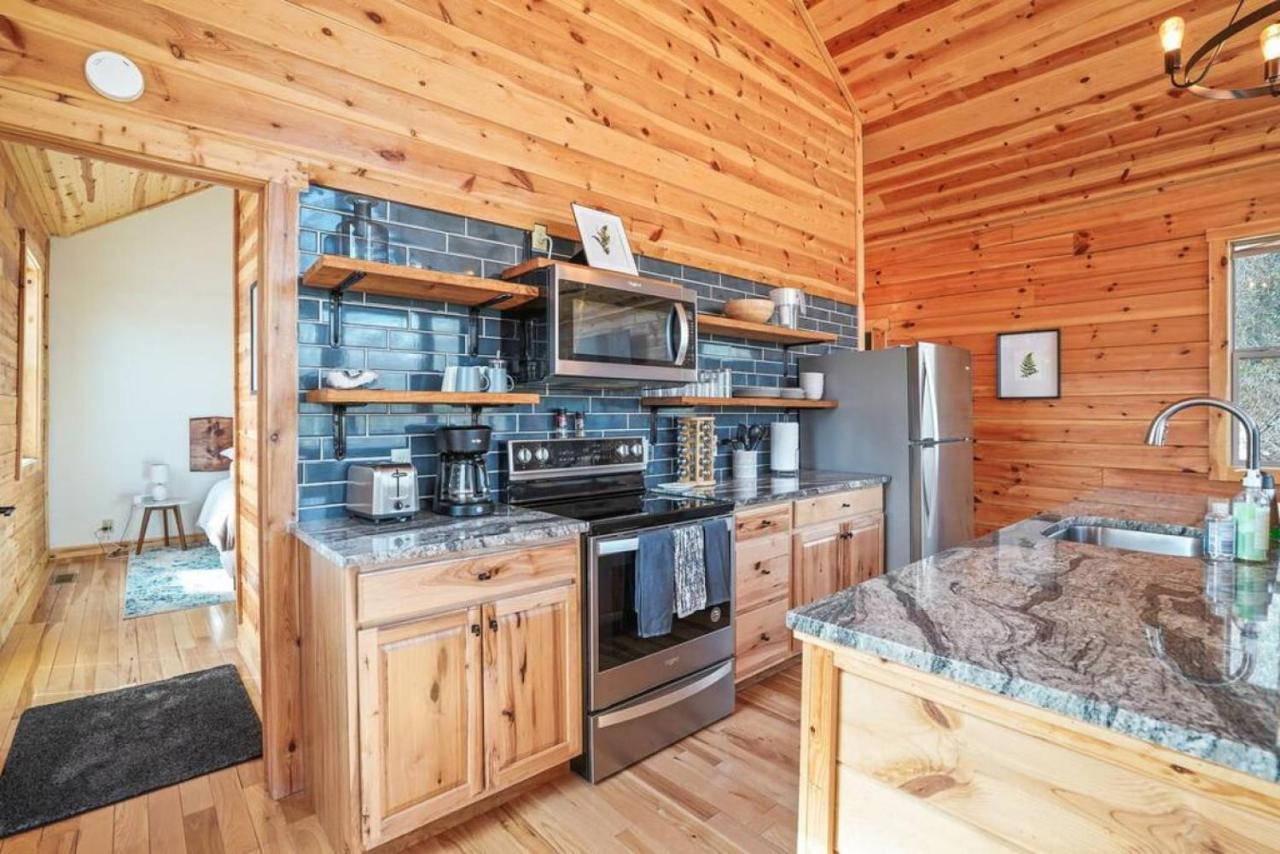 Fern Haven A Modern Take On Hocking Hills Cabins Stella Eksteriør billede