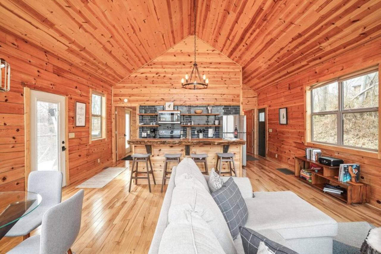 Fern Haven A Modern Take On Hocking Hills Cabins Stella Eksteriør billede